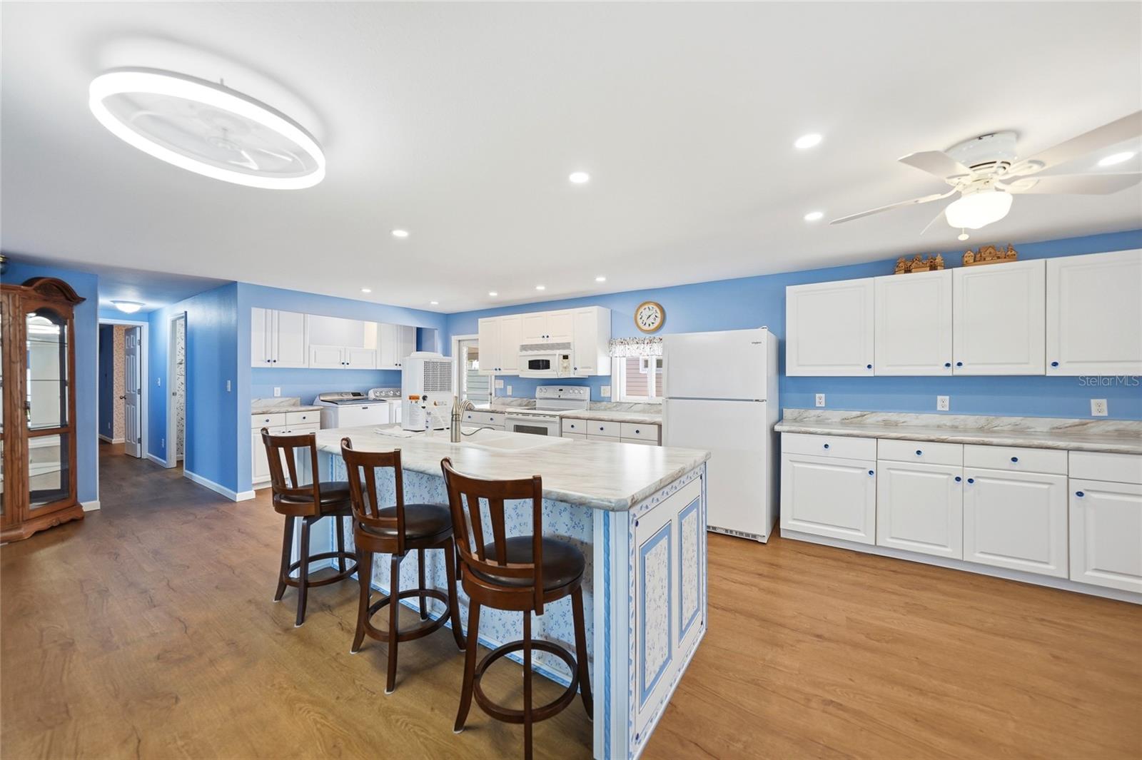 EAGLE POINT MHP - Residential