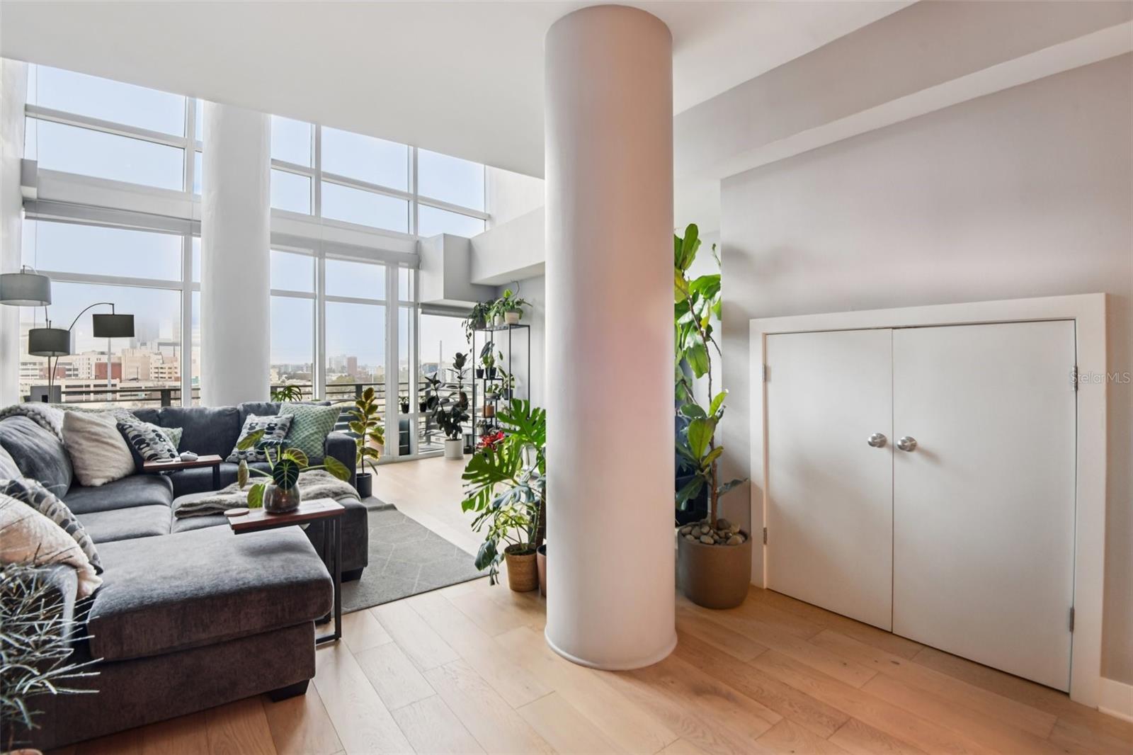 GRAND CENTRAL AT KENNEDY RESID - Residential