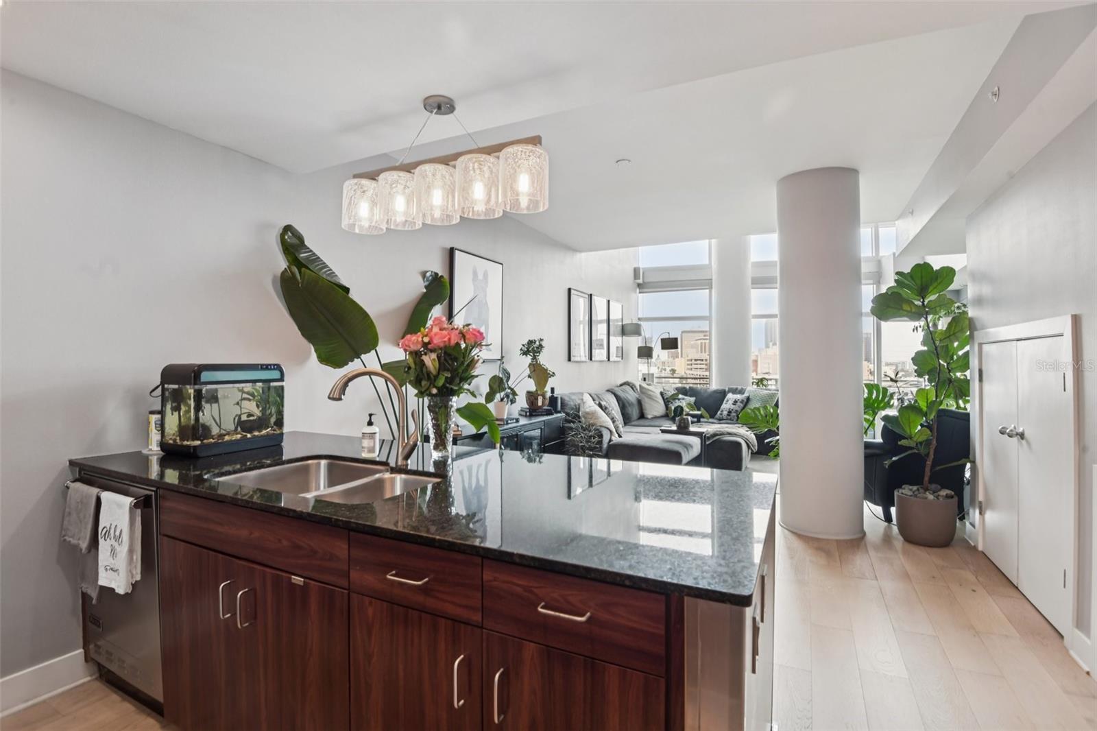 GRAND CENTRAL AT KENNEDY RESID - Residential