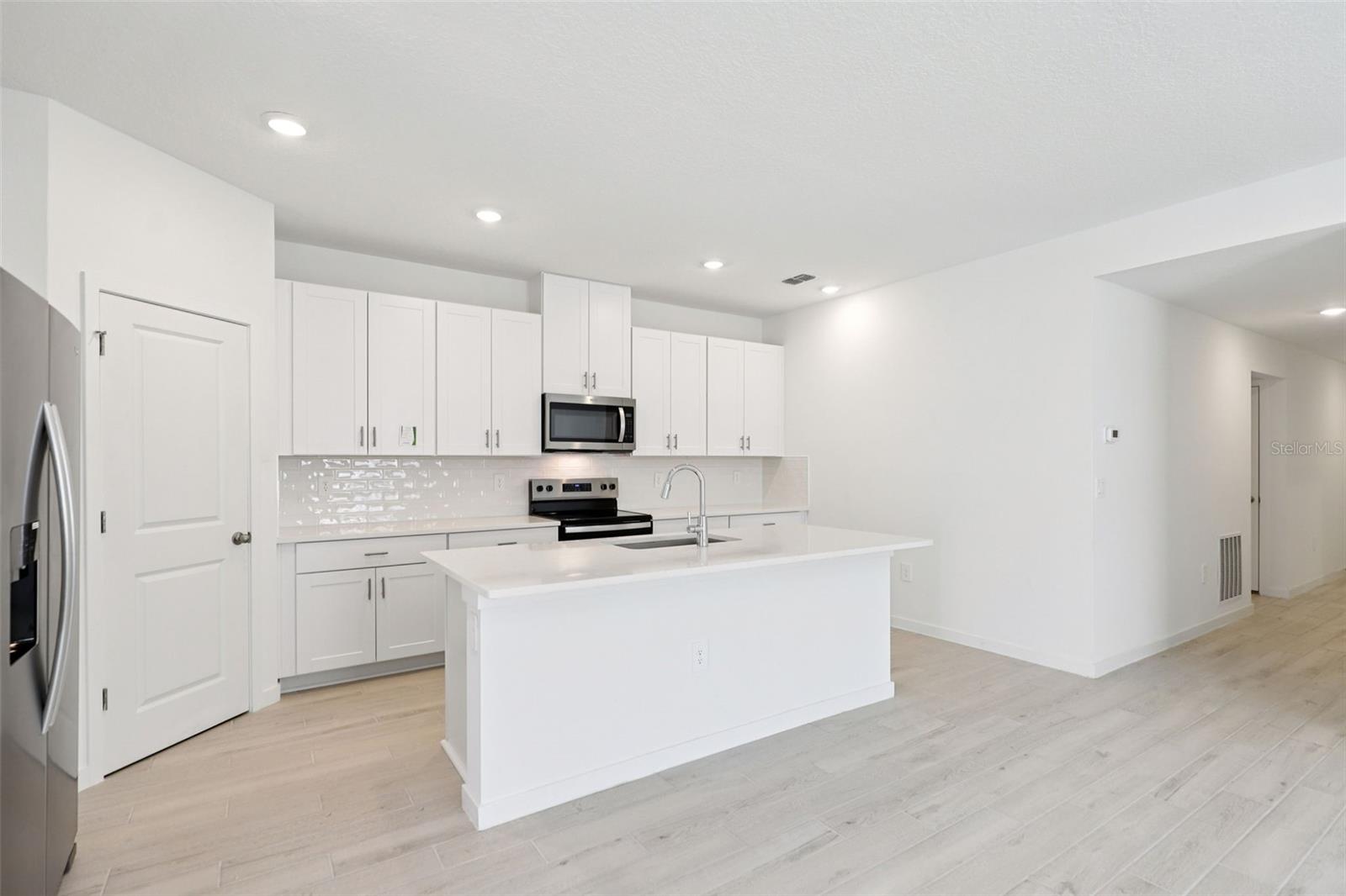 68 WANDERING CREEK WAY