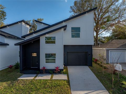 Photo of 717 W 13th Street, Lakeland, FL 33805 (MLS # L4957470)