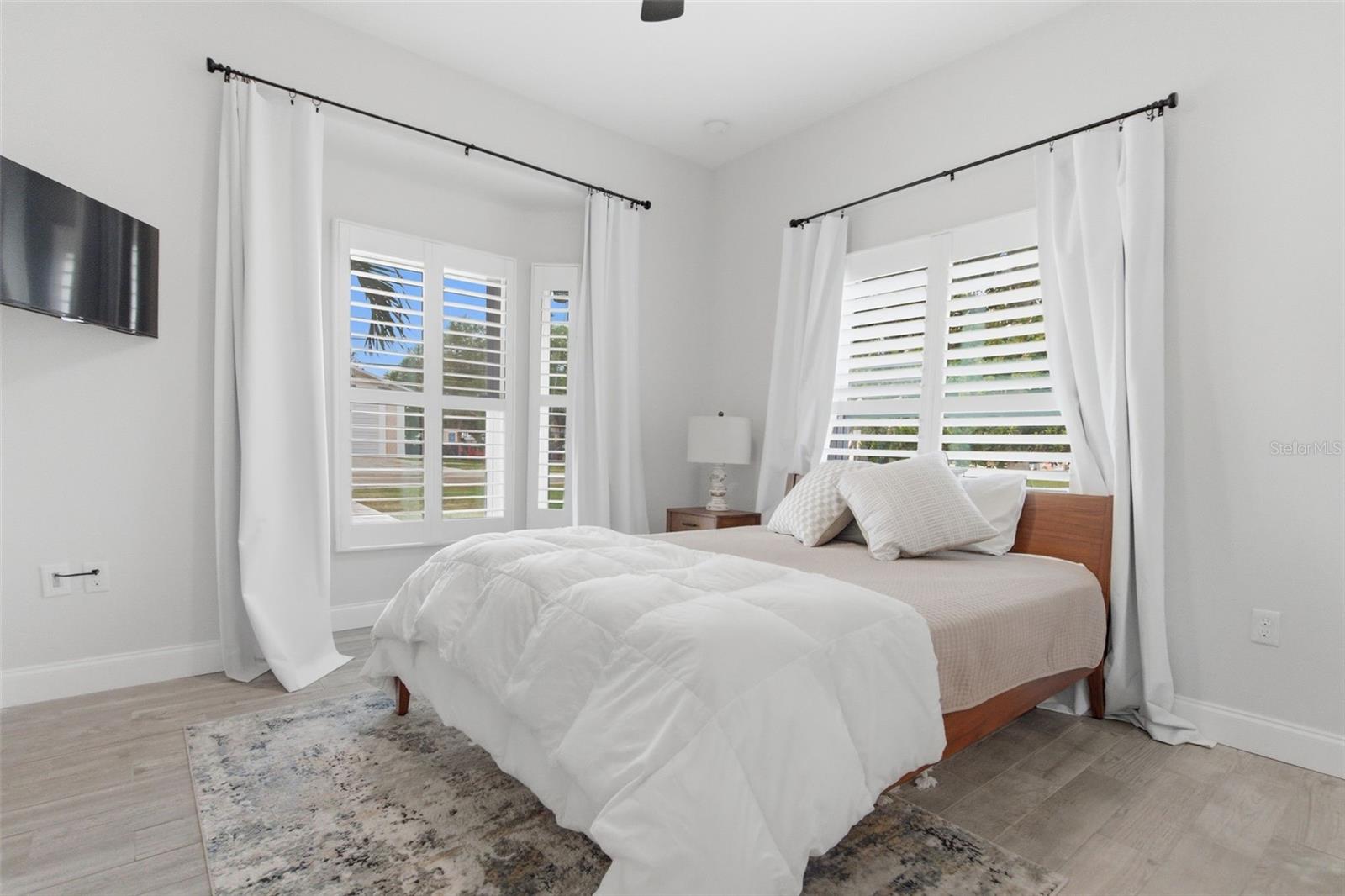 SUNSET HILLS - Residential
