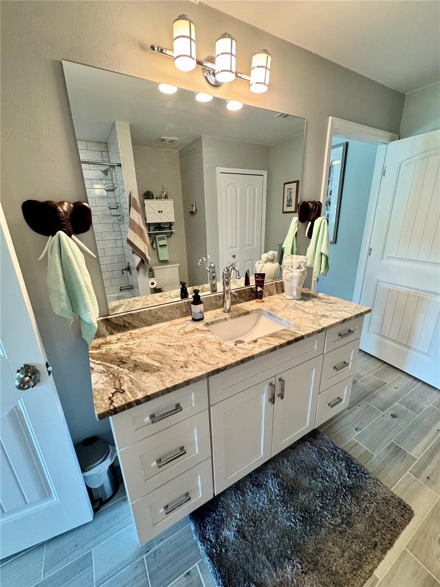 BAY SHORES - Residential