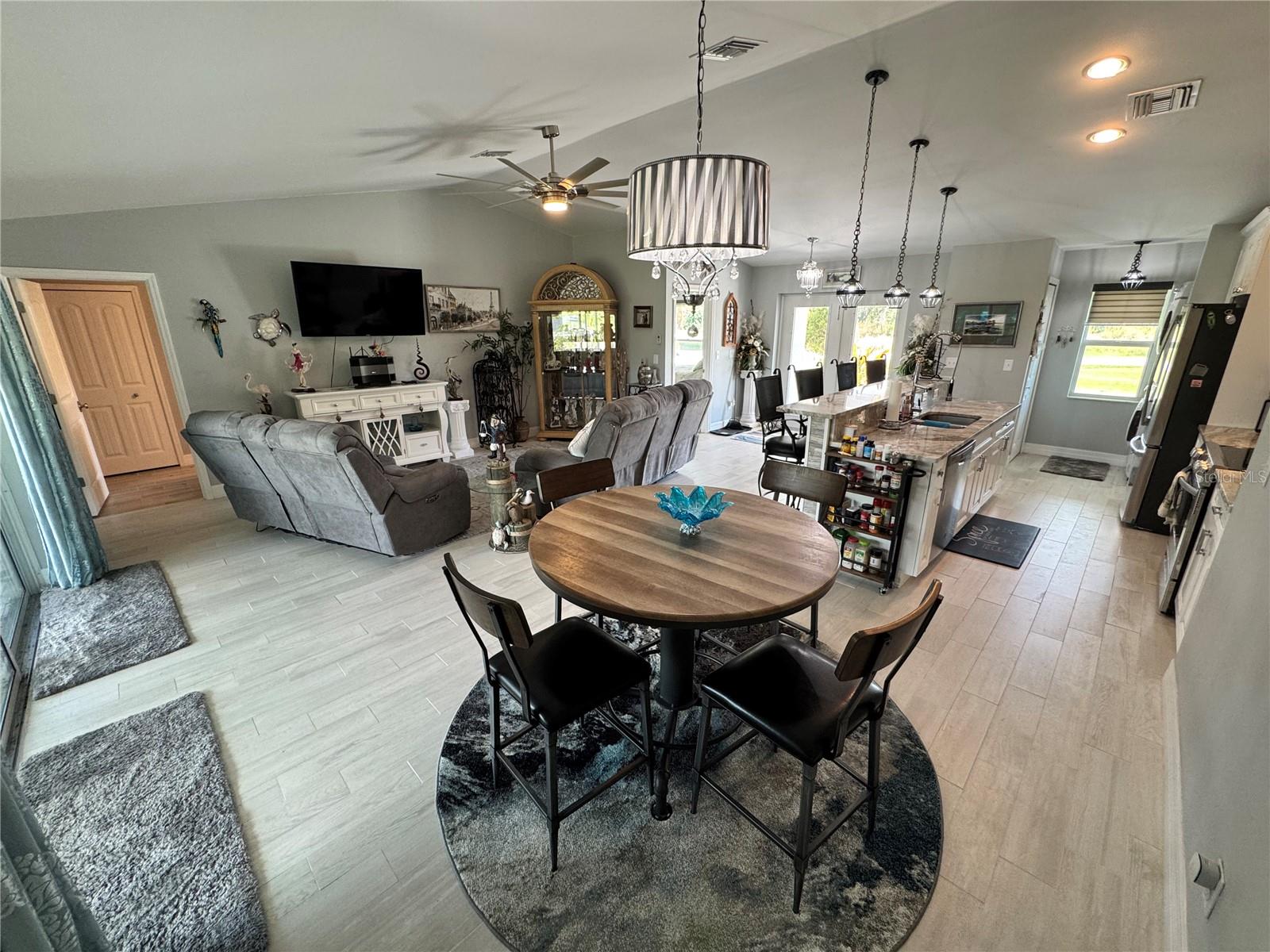 BAY SHORES - Residential