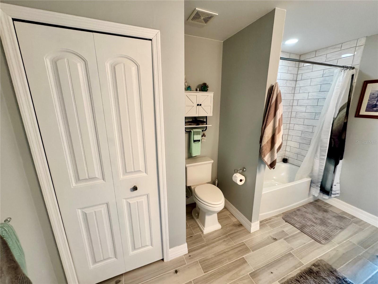 BAY SHORES - Residential