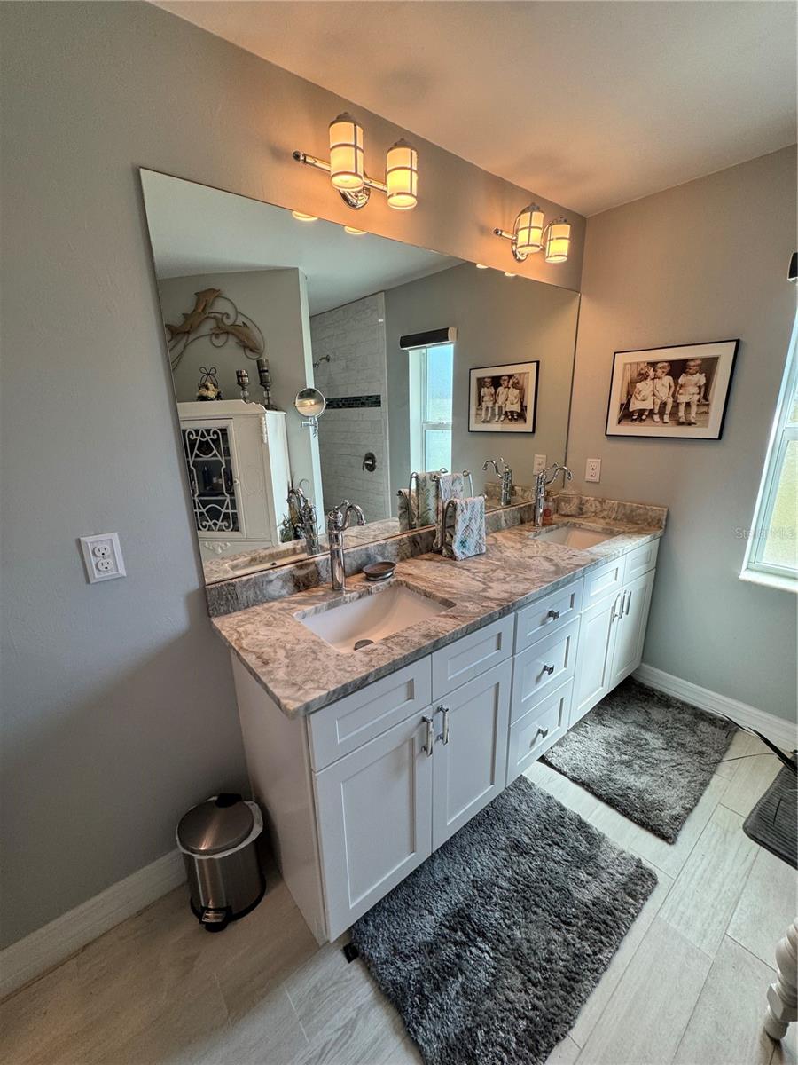 BAY SHORES - Residential