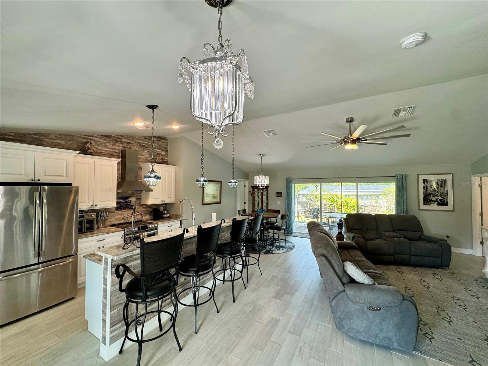 BAY SHORES - Residential