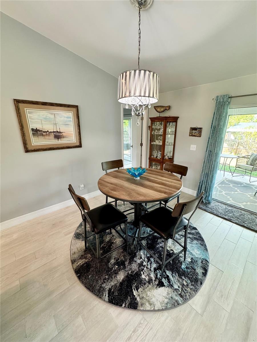 BAY SHORES - Residential