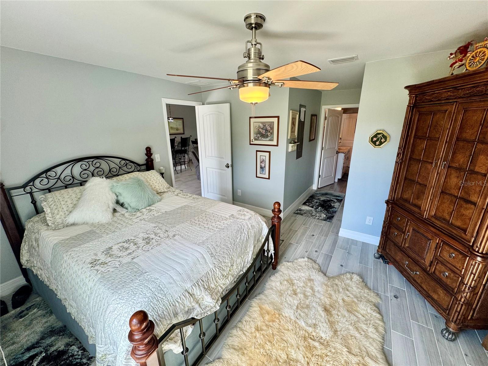 BAY SHORES - Residential