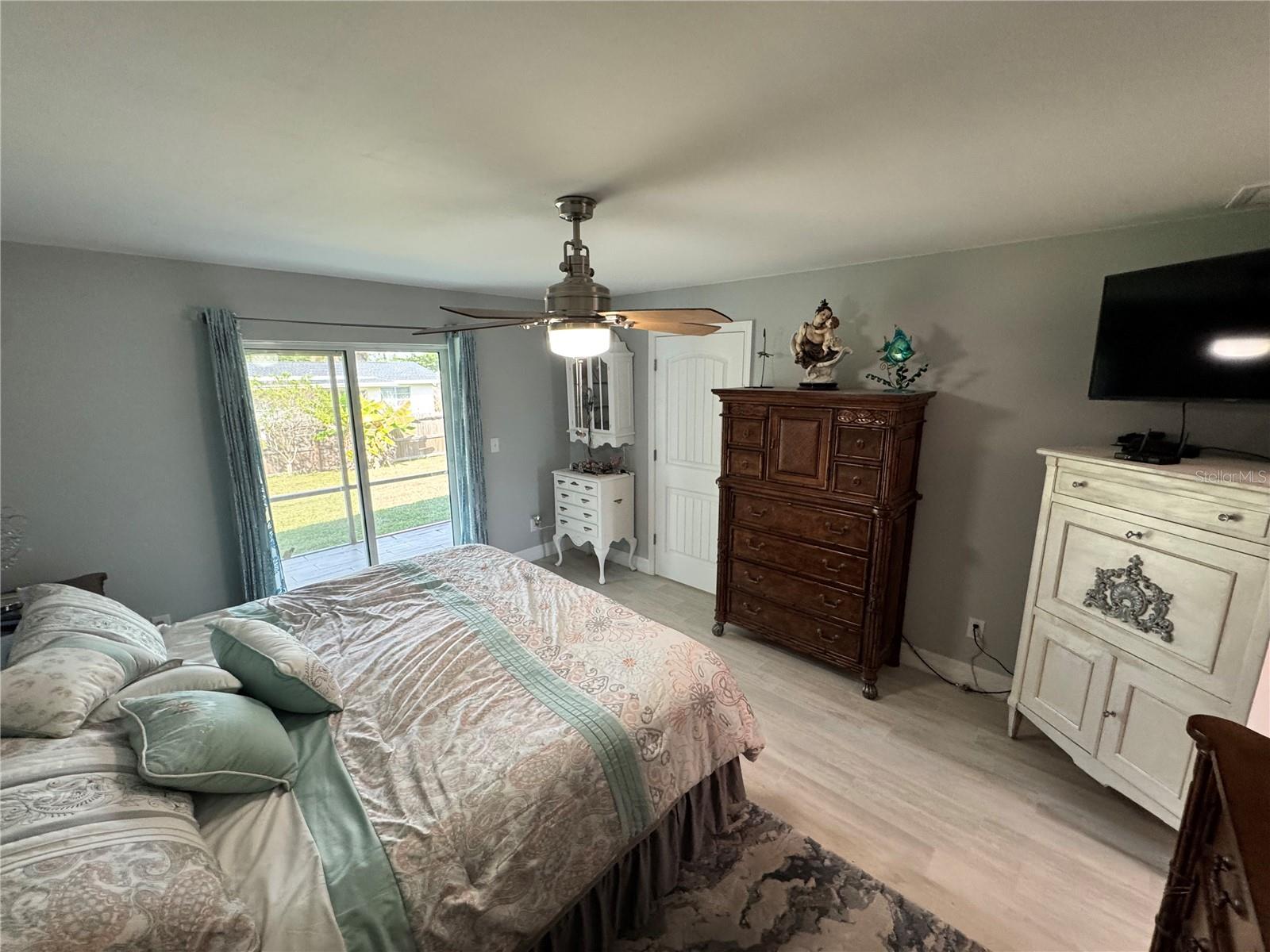 BAY SHORES - Residential