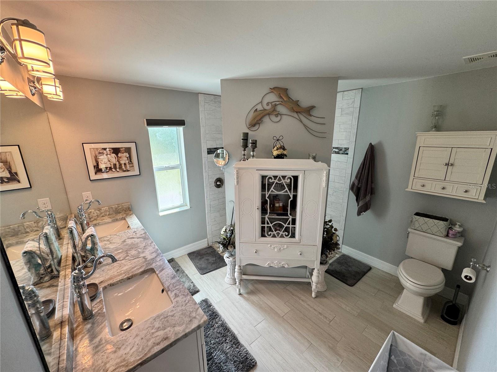 BAY SHORES - Residential