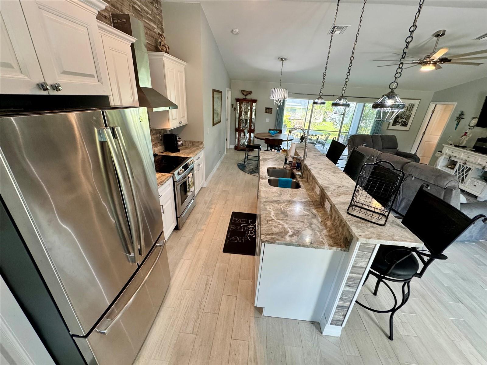 BAY SHORES - Residential