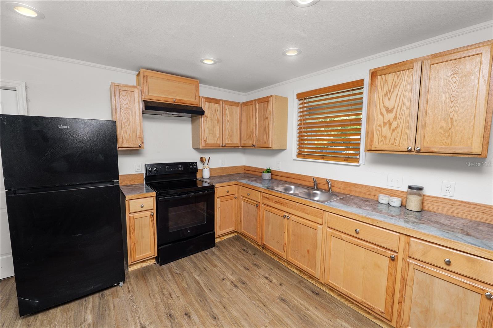 ROANOKE HILLS SUB - Residential