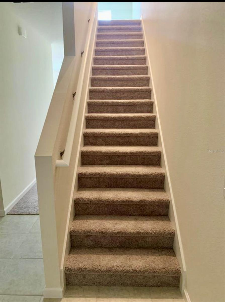LINCOLN OAKS - Residential Lease