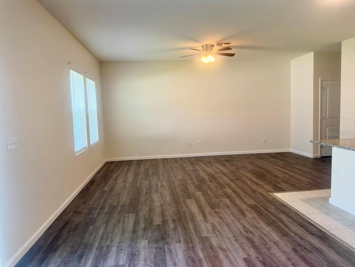 2257 LITCHFIELD LOOP