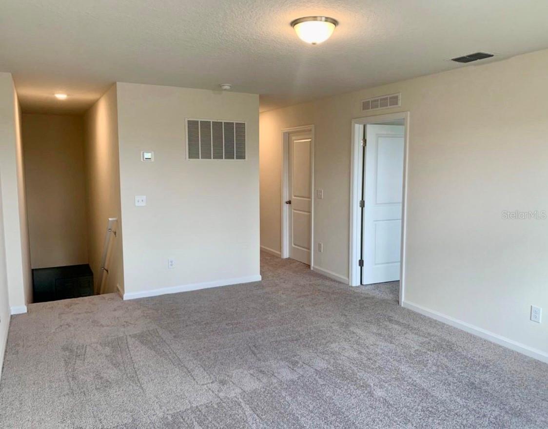 LINCOLN OAKS - Residential Lease