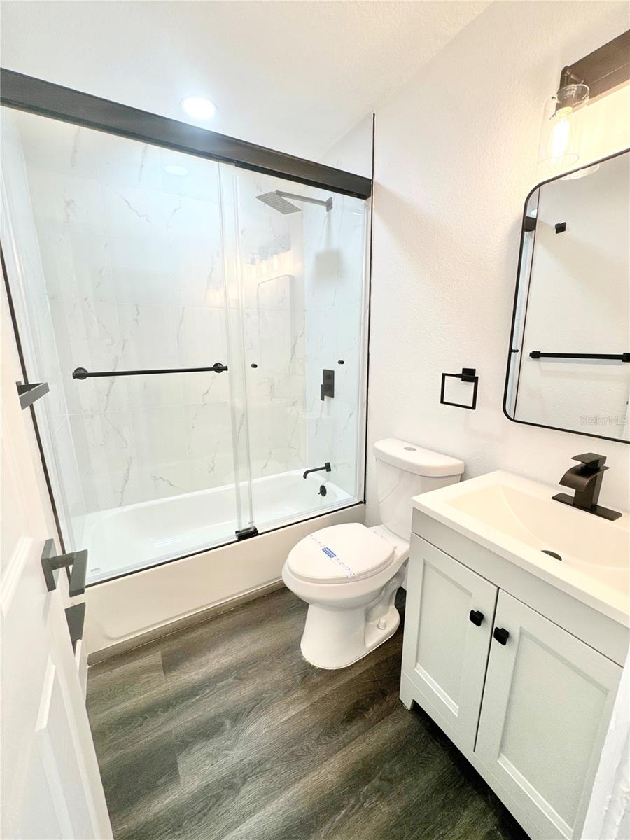 DELTONA LAKES UNIT 30 - Residential Lease