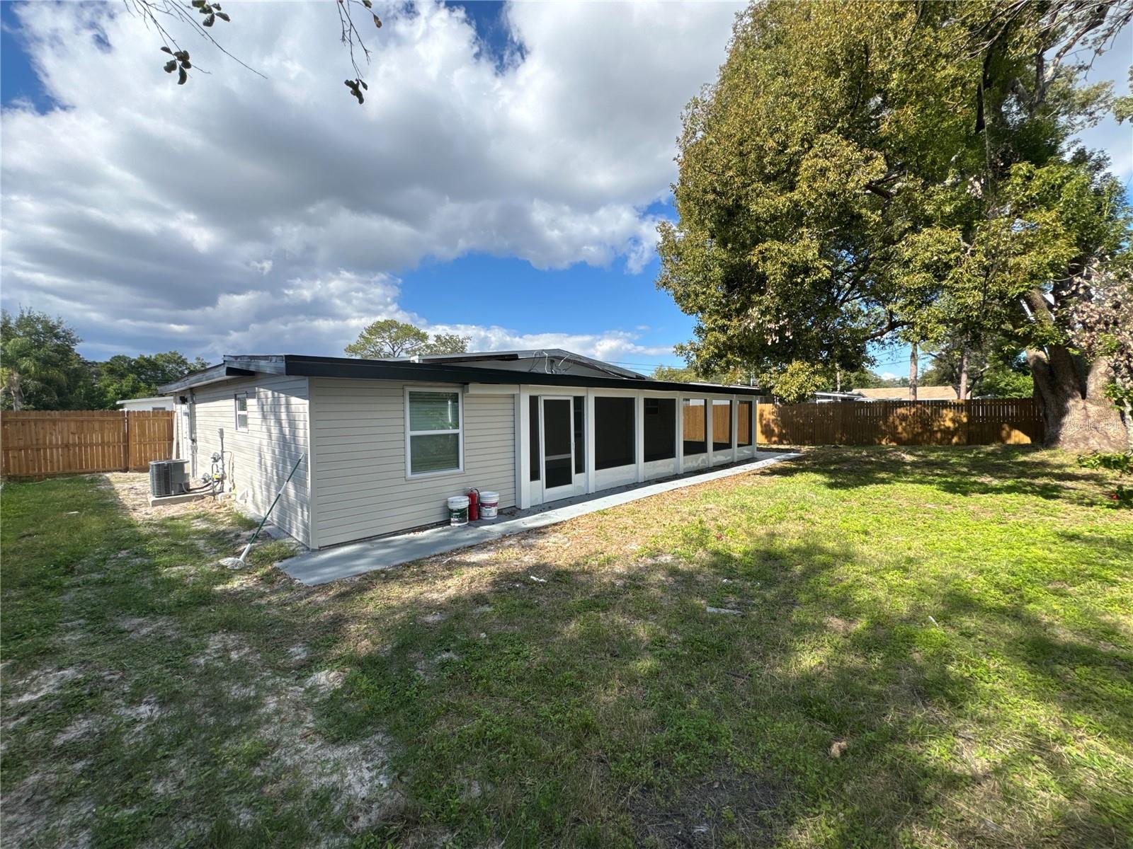 DELTONA LAKES UNIT 30 - Residential Lease