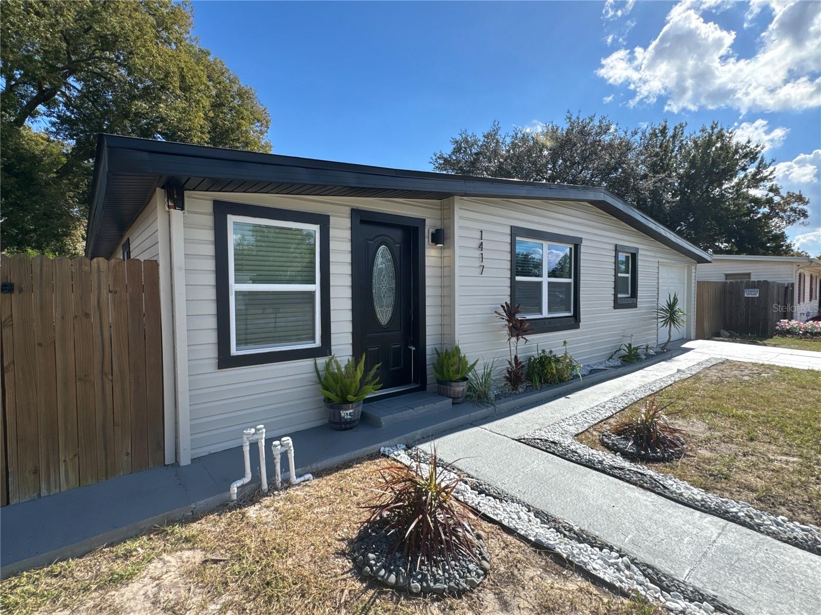 DELTONA LAKES UNIT 30 - Residential Lease