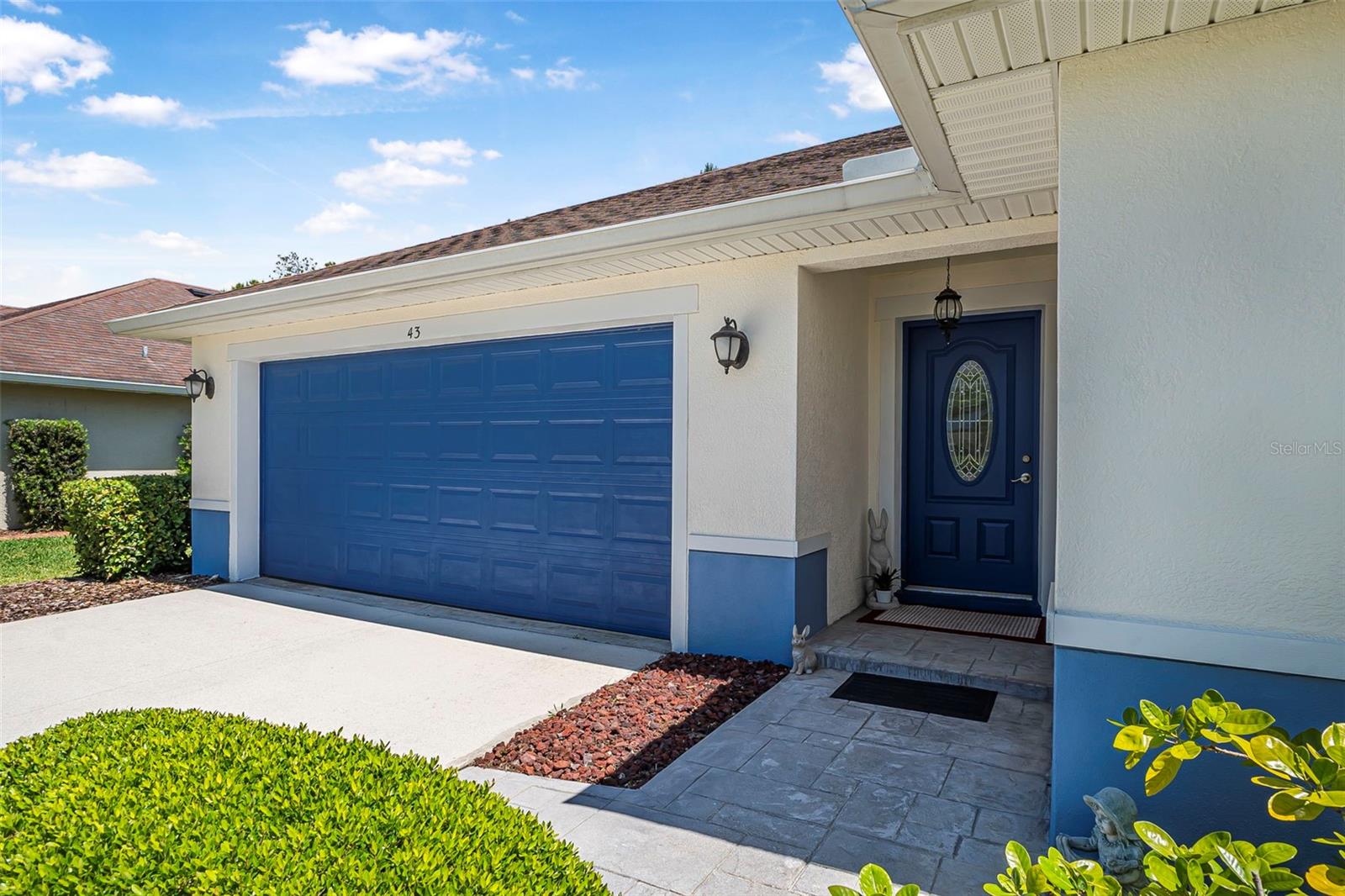 43 PERGOLA PLACE