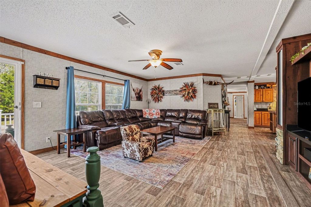 Photo of 14007 Snow Memorial Highway, Brooksville, FL 34601 (MLS # OM719777)