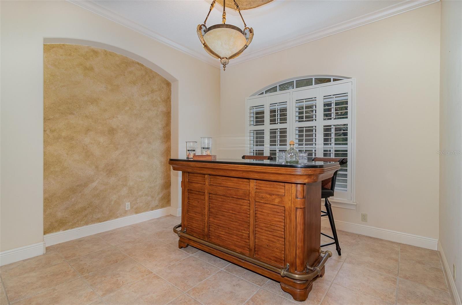 336 HIGHCROFT COURT
