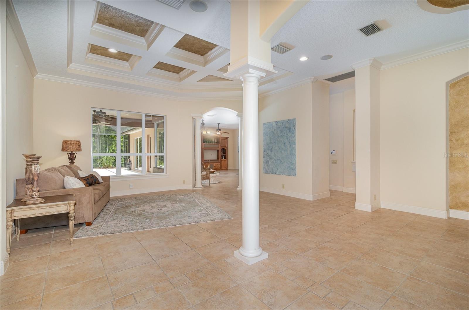 336 HIGHCROFT COURT