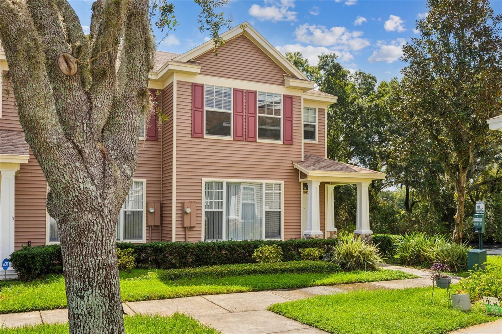 LARGER End Unit in charming Oak Valley Townhomes located in the heart of Valrico! This complex is meticulously maintained and graced with majestic oaks! This sought after corner unit will not disappoint. Real wood flooring in the Great room area and ceramic tile in all of the wet areas! Open Kitchen features wood cabinetry with solid concrete counter tops....check out the photos! Plus all appliances included with stackable washer/dryer! Neutral decorator colors throughout enhance the character and charm of this 2BR/1.5BA townhome. Plus enjoy the summer on your very own private screened porch. Walk across the street and your at the community pool. Private dog park in the community as well. A perfect location to call home!