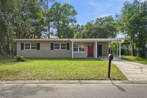 Photo of 224 Murry Drive, Orlando, FL 32811 (MLS # O6405468)