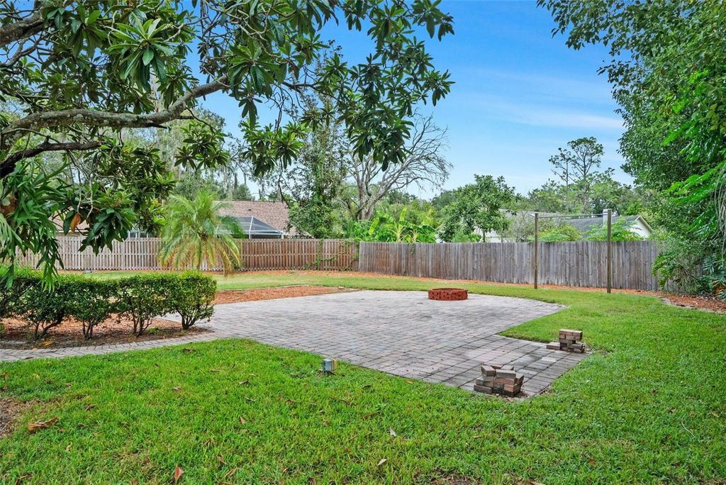 Photo of 512 Crystal Grove Boulevard, Lutz, FL 33548 (MLS # TB8400052)