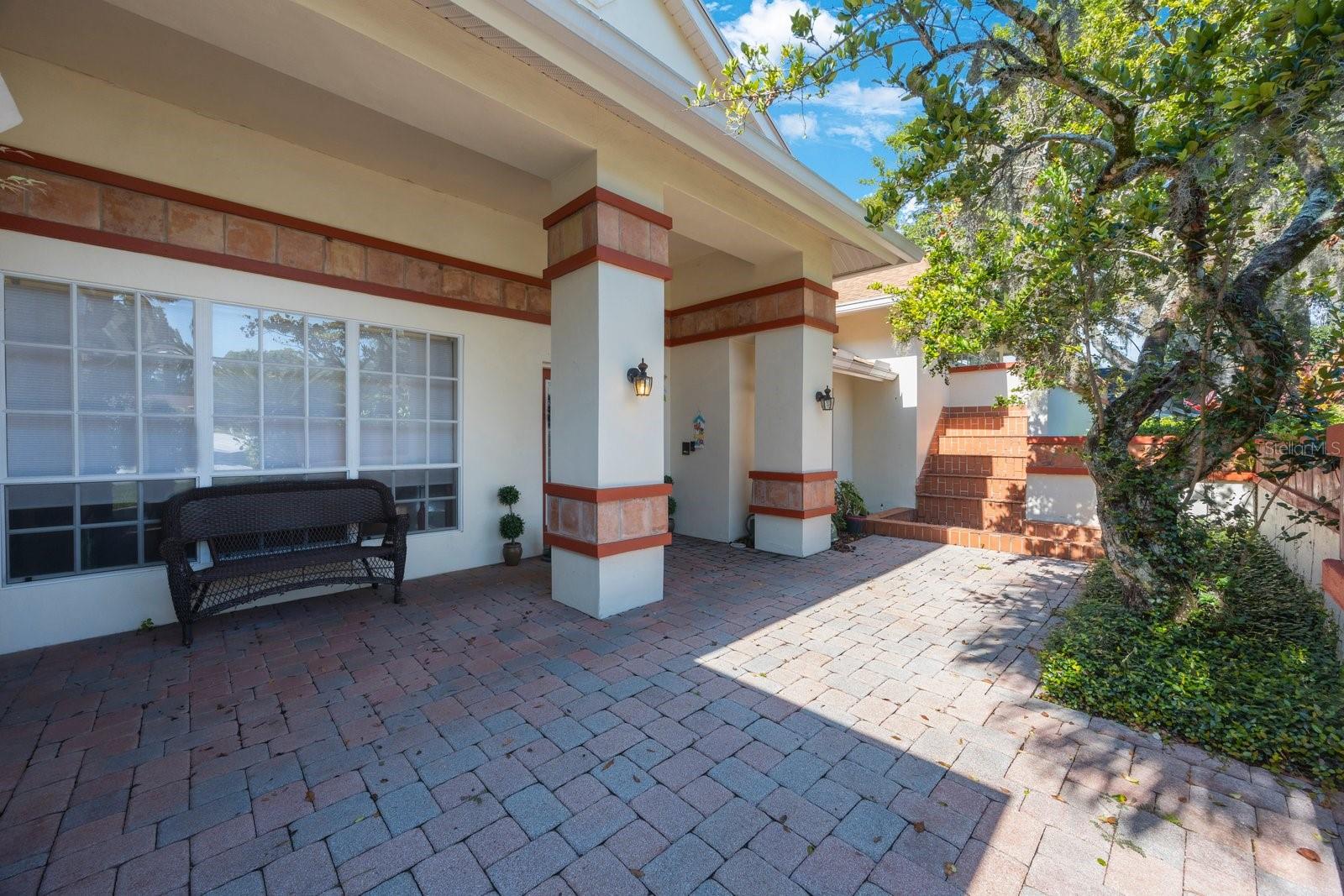 512 CRYSTAL GROVE BOULEVARD