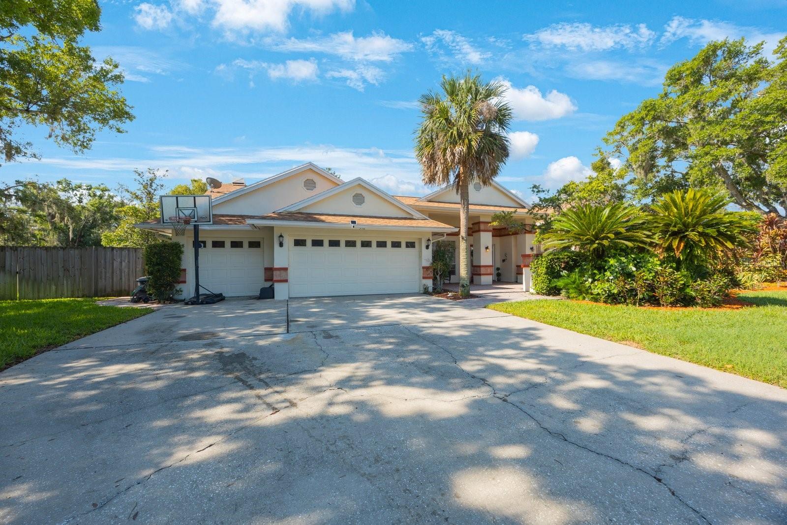 512 CRYSTAL GROVE BOULEVARD