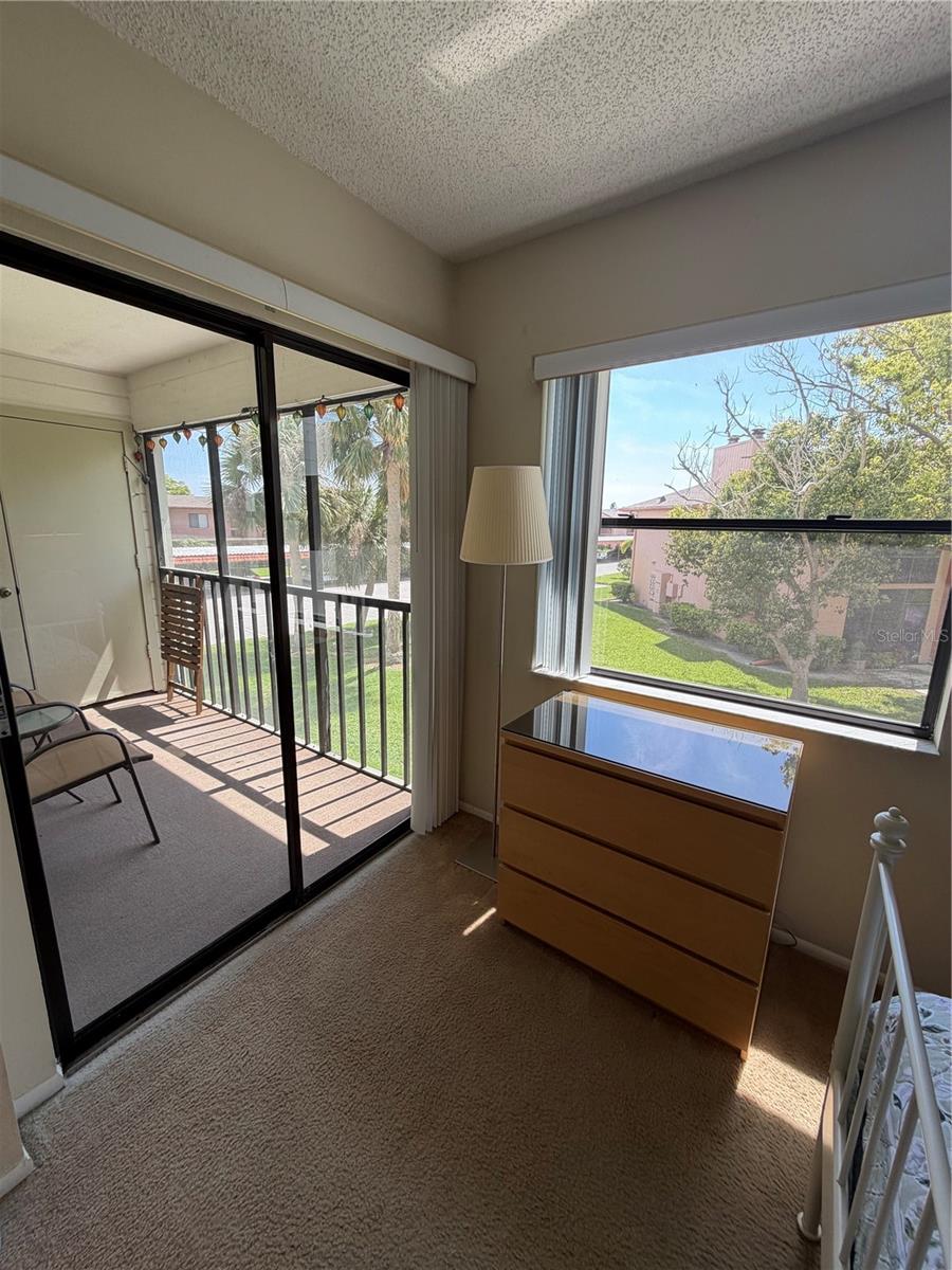 MEADOWS CONDO AT EAST LAKE WOODLANDS - Residential