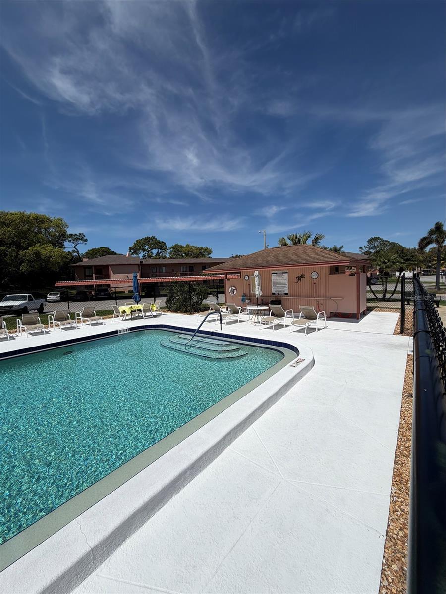 MEADOWS CONDO AT EAST LAKE WOODLANDS - Residential