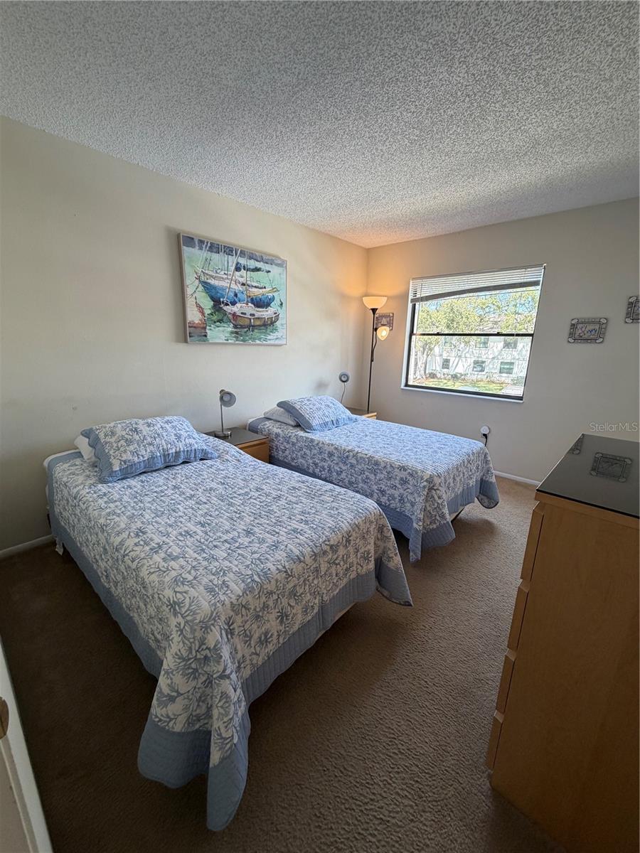 MEADOWS CONDO AT EAST LAKE WOODLANDS - Residential