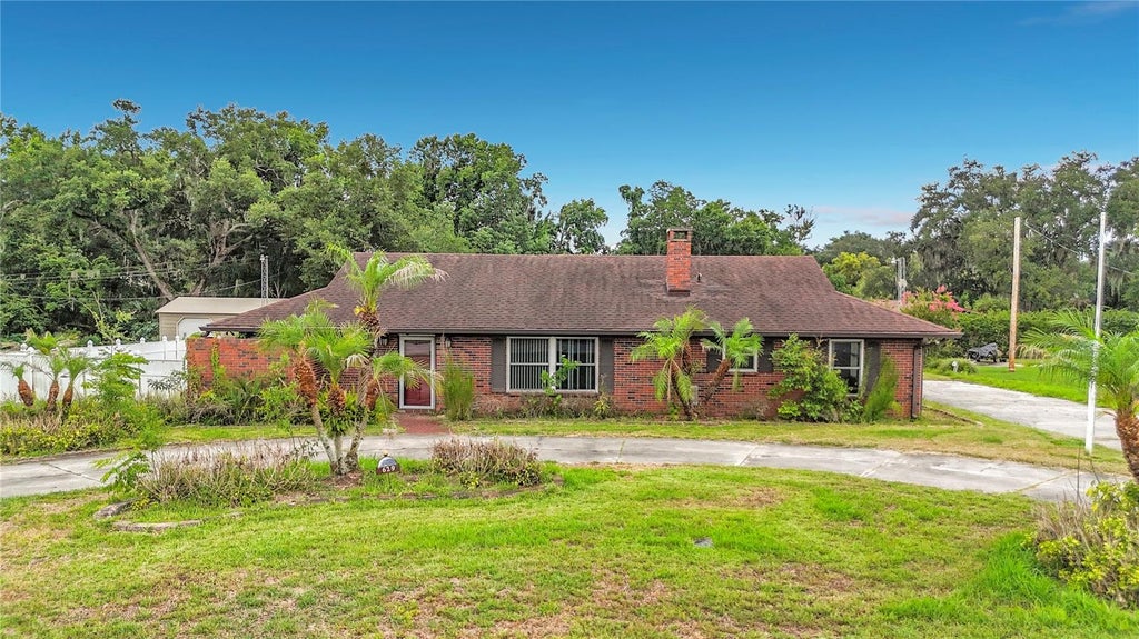 Photo of 629 Orange Valley Circle, Lakeland, FL 33813 (MLS # L4962803)