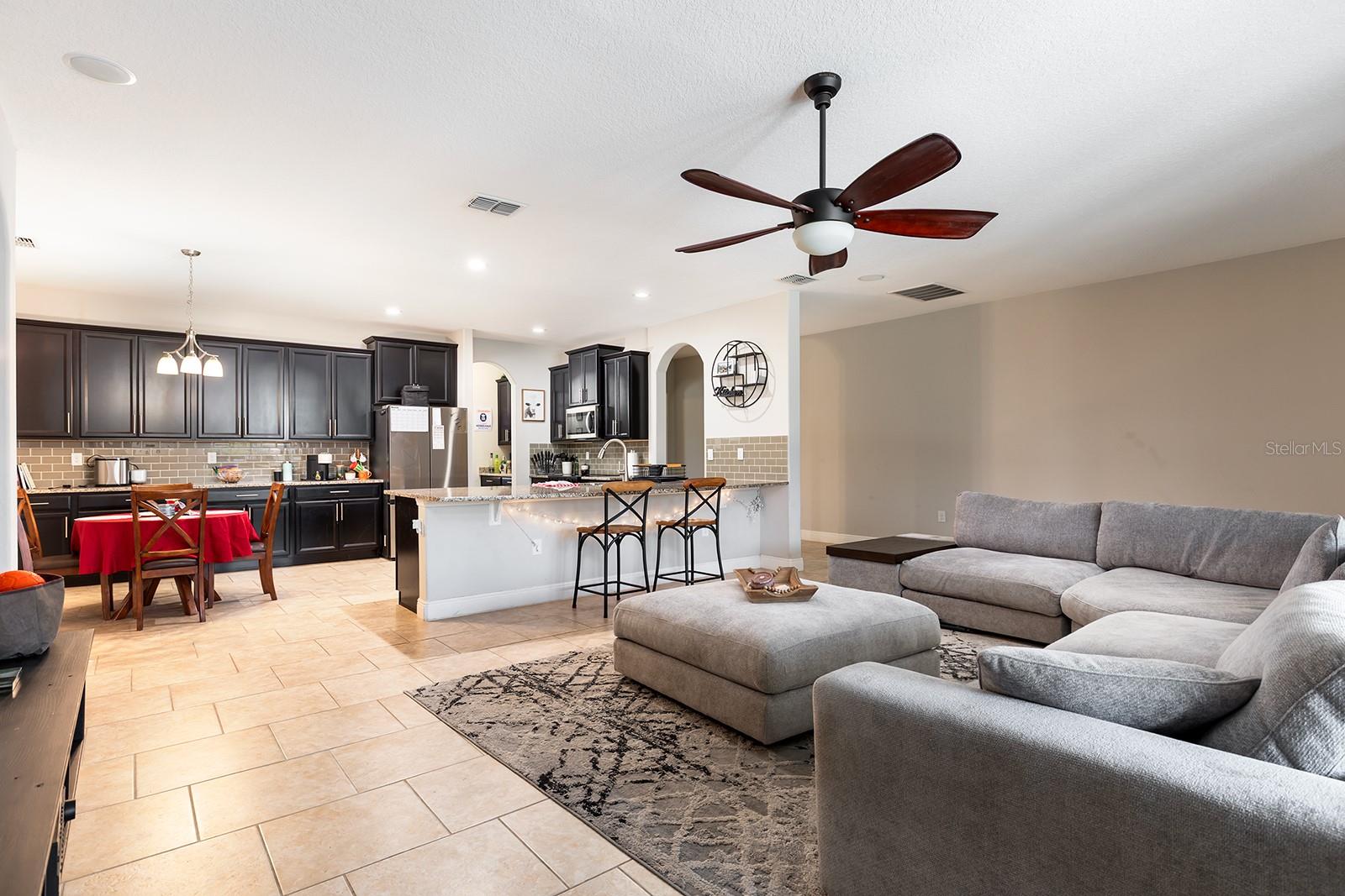 1153 SPINNING WHEEL DRIVE