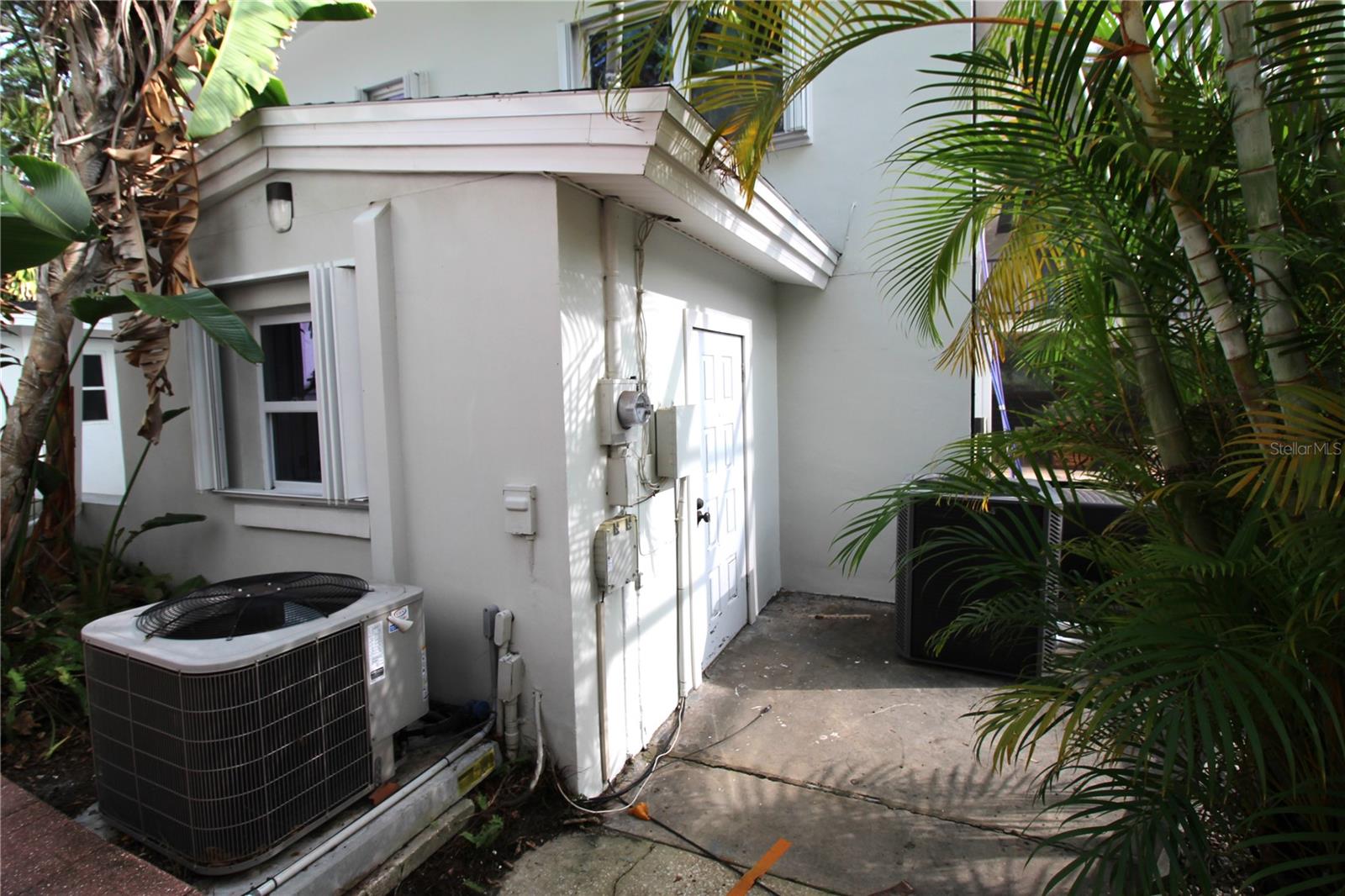 DE SOTO ESTATES - Residential