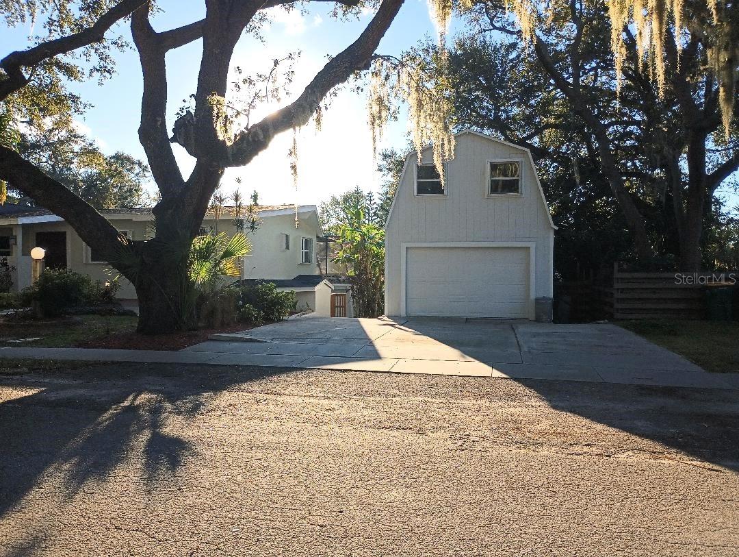 DE SOTO ESTATES - Residential