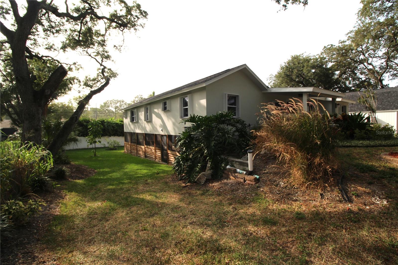 DE SOTO ESTATES - Residential