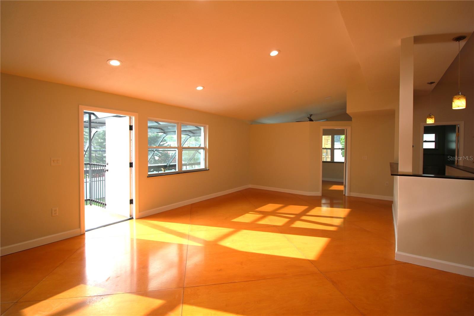 DE SOTO ESTATES - Residential