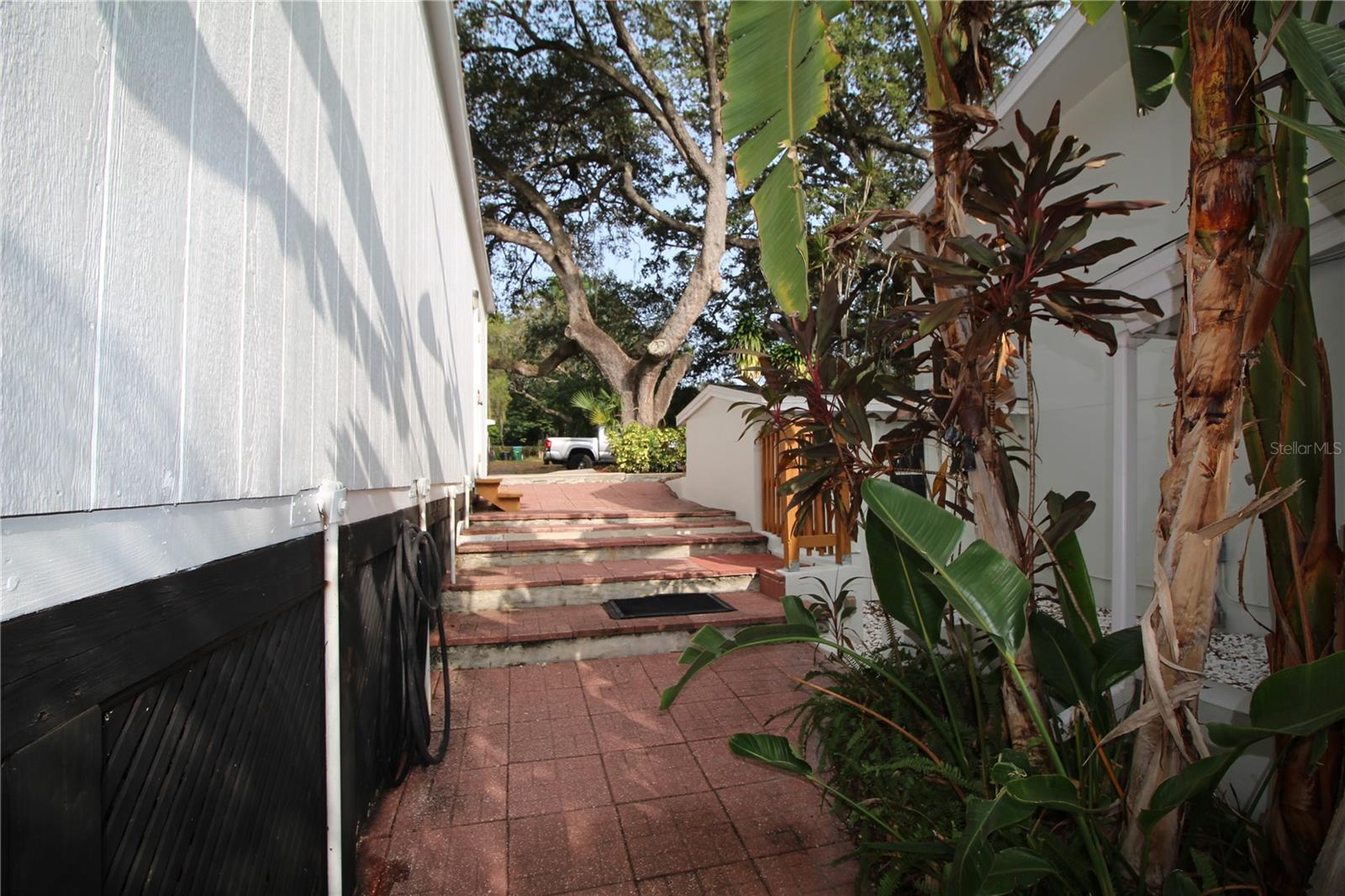 DE SOTO ESTATES - Residential