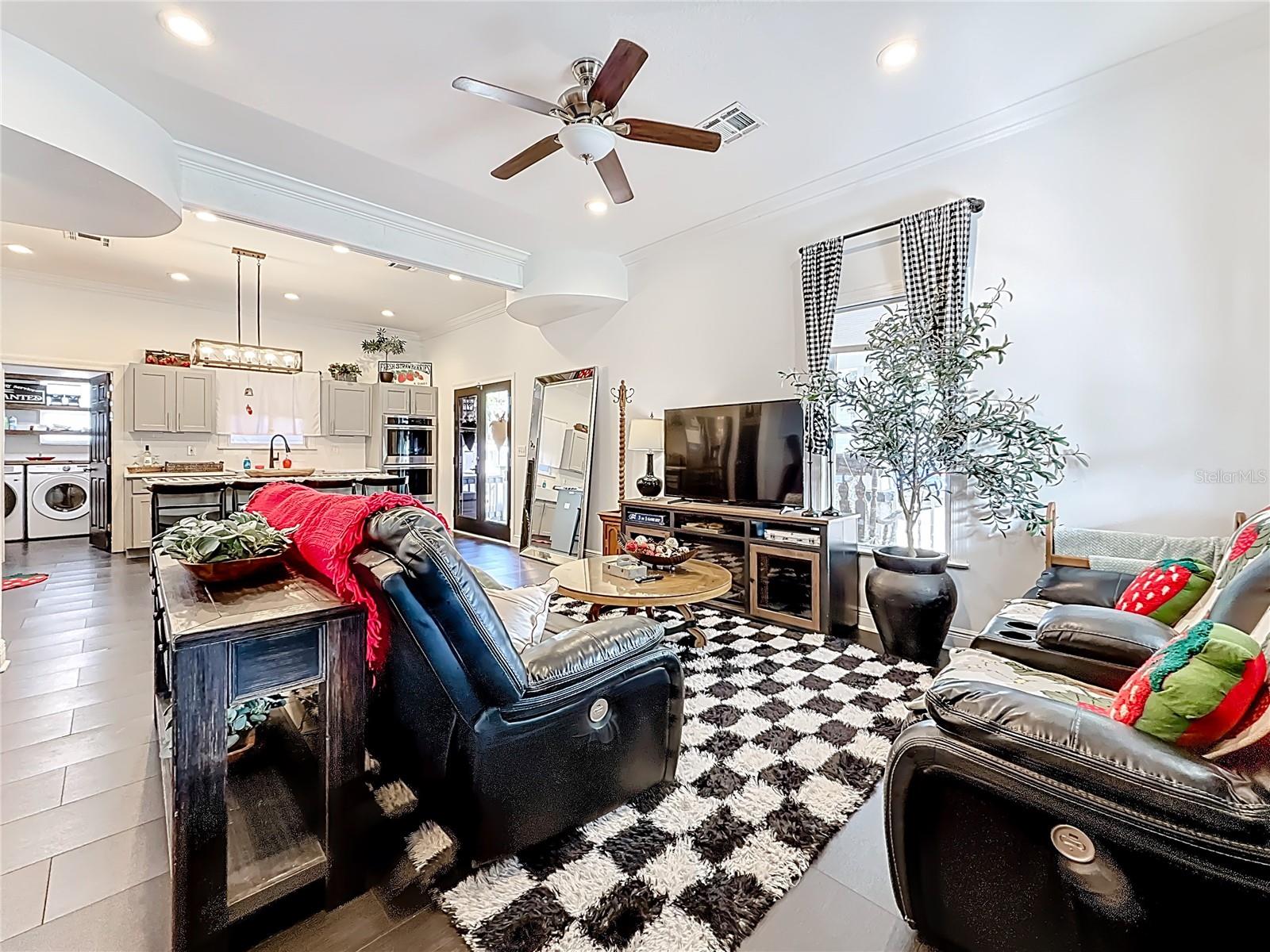 ORANGE PARK 7 PG 48 - Residential