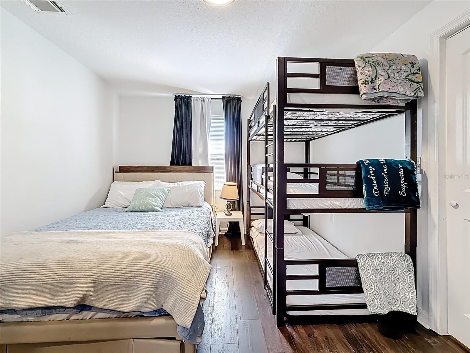 ORANGE PARK 7 PG 48 - Residential