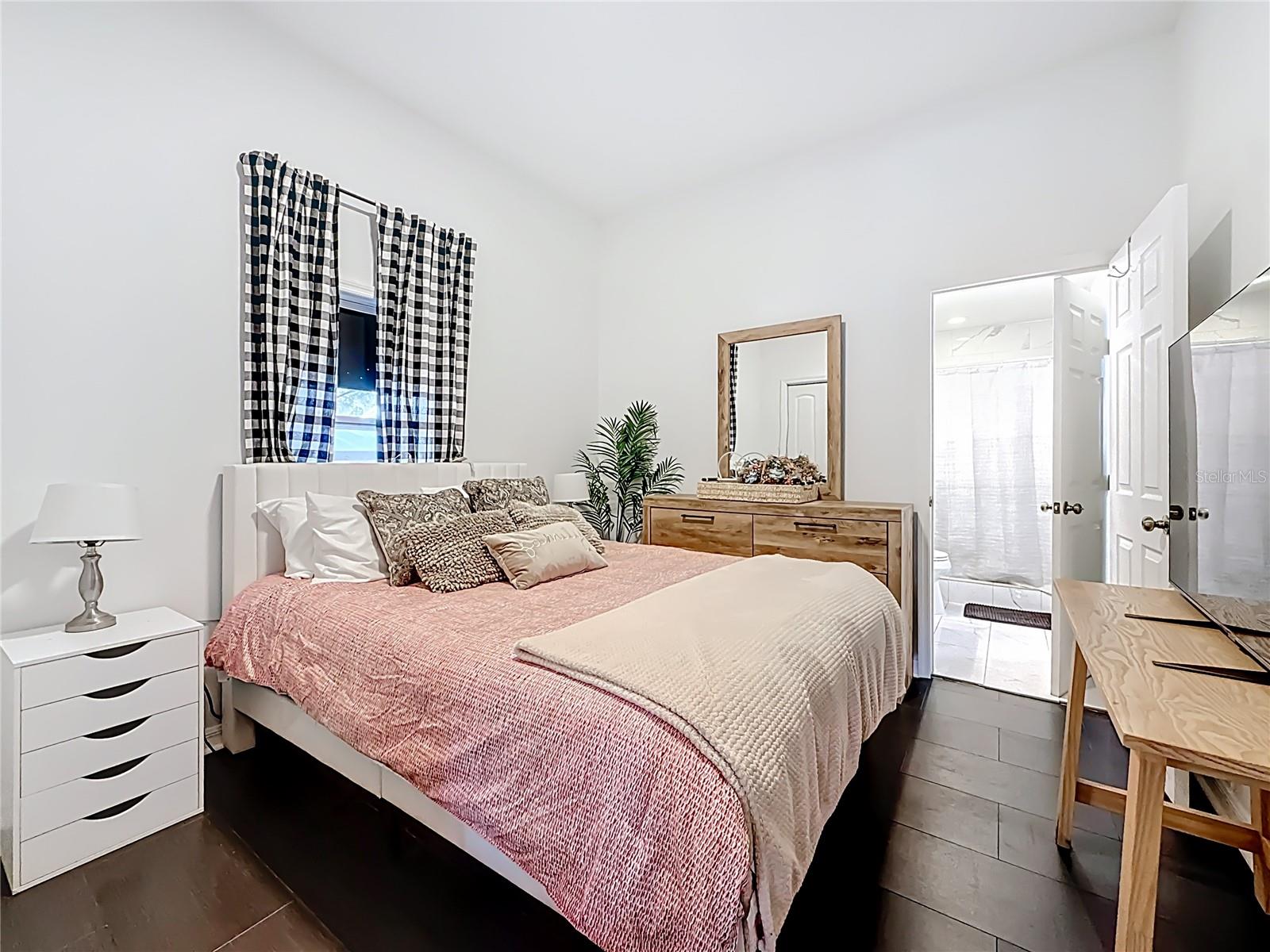 ORANGE PARK 7 PG 48 - Residential