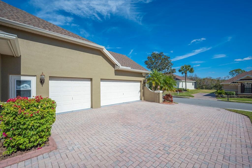 1217 VISTA HILLS DRIVE