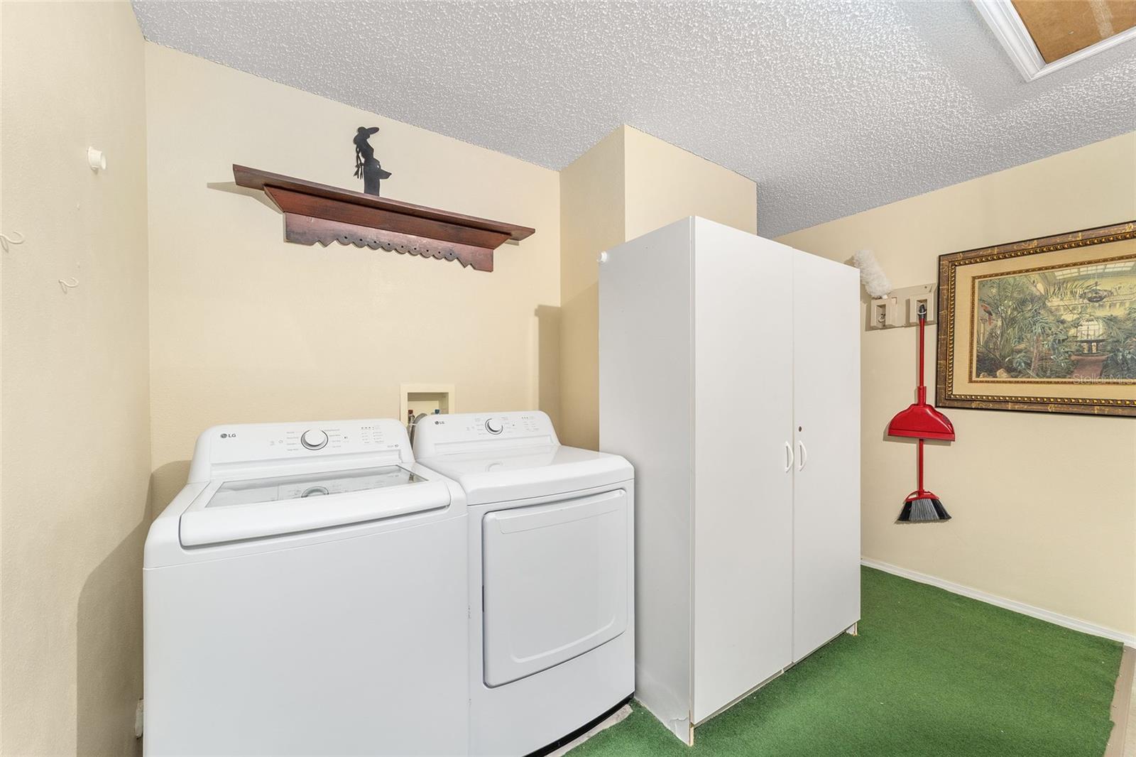 VILLAGES OF SUMTER VILLA NATCHEZ - Residential