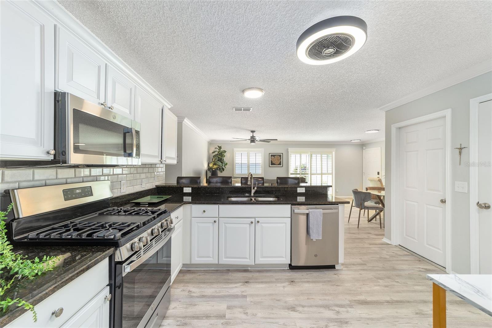 VILLAGES OF SUMTER VILLA NATCHEZ - Residential