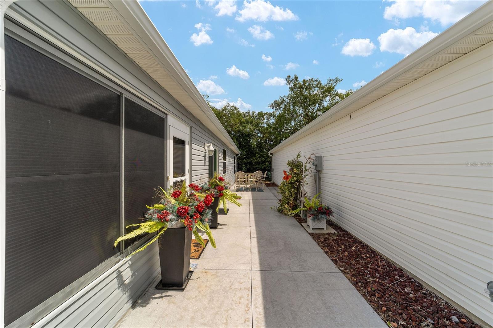 VILLAGES OF SUMTER VILLA NATCHEZ - Residential