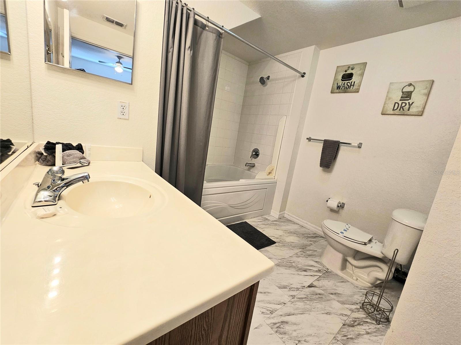 VENETIAN BAY VILLAGE CONDO PH 3 - Residential